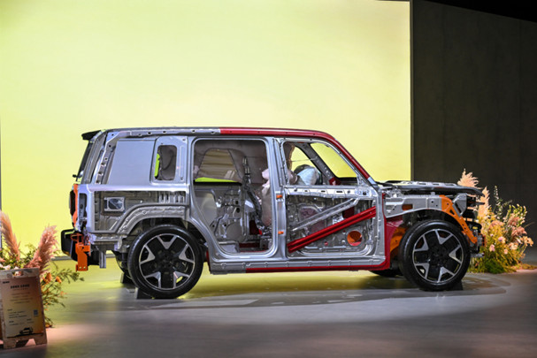 【新闻通稿】家庭新硬派iCAR V27济南正式上市,售价16.98万元起(1)1